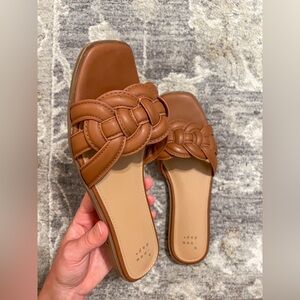 EUC! Target Sandals